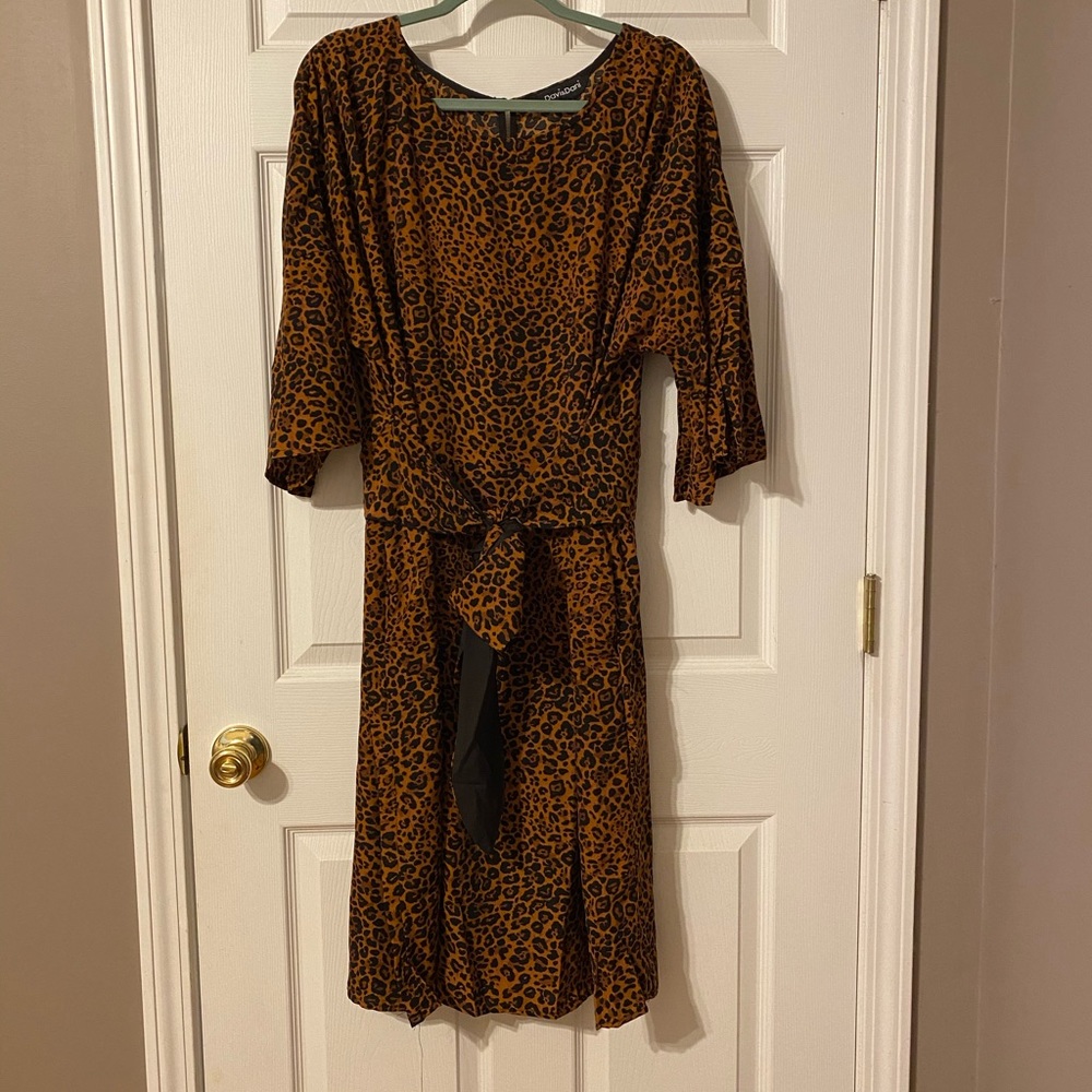 NWOT Davi & Dani Black and Rust Animal Print Dress with Split Short Sleeves 3XL